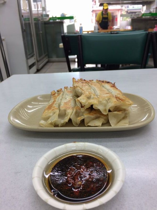 四海遊龍の焼き餃子(招牌鍋貼)